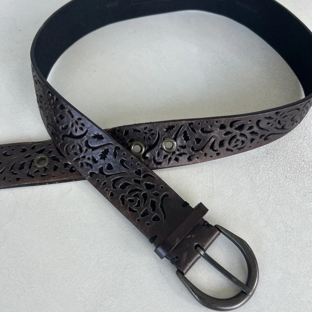 Vtg Fossil Leather Belt Laser Cut Small 30-33 Brown Western Boho Chunky
